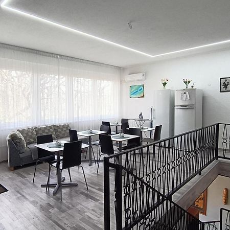 Hotel Toelgyfa Vendeghaz à Balatonszepezd Extérieur photo