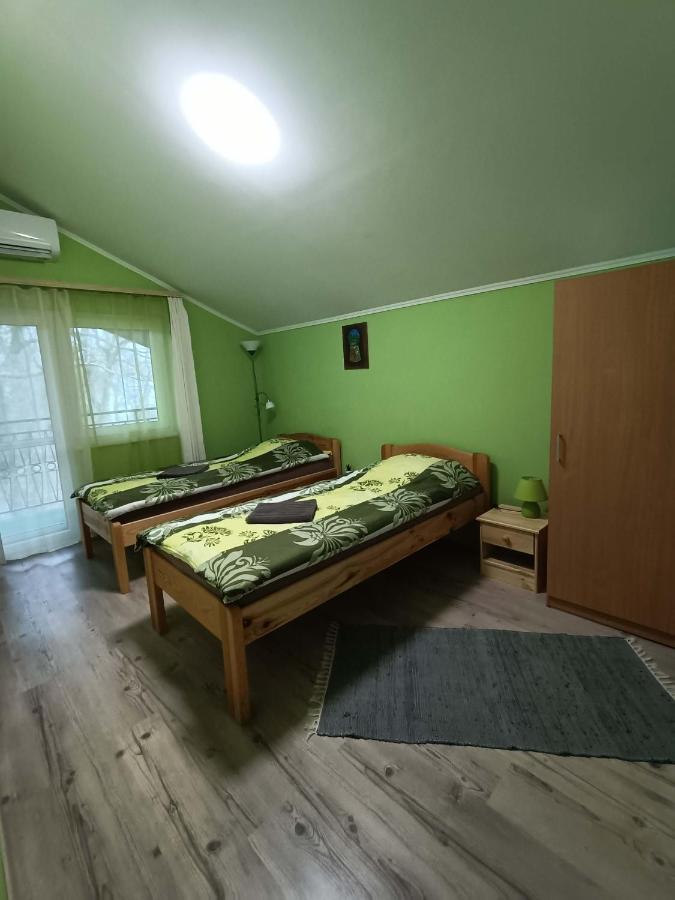 Hotel Toelgyfa Vendeghaz à Balatonszepezd Extérieur photo