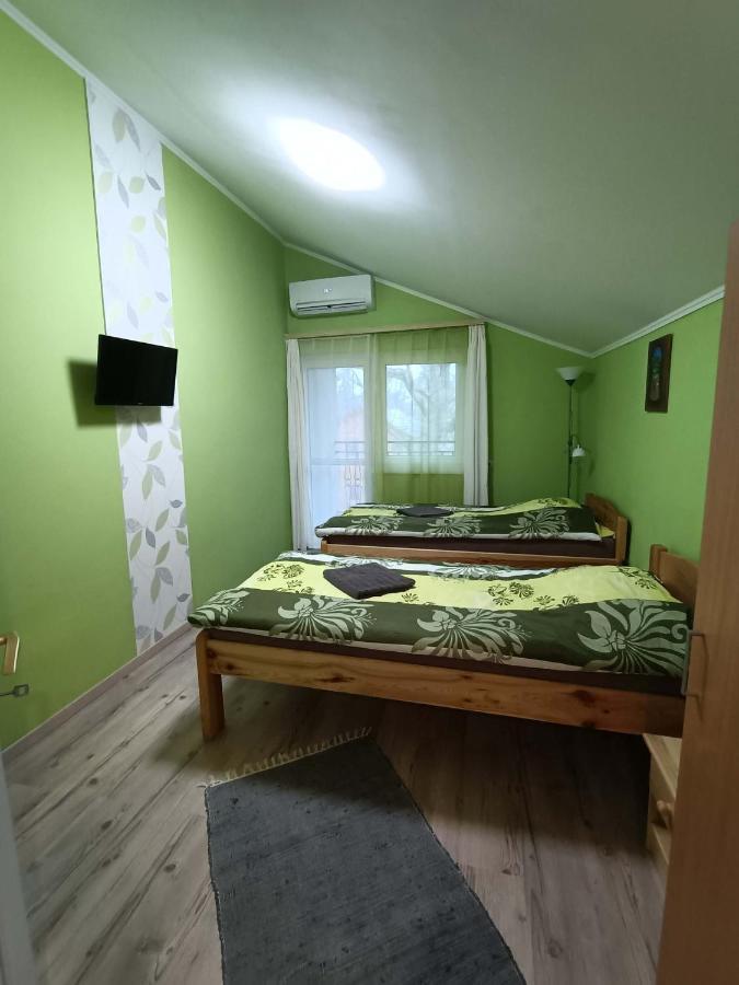 Hotel Toelgyfa Vendeghaz à Balatonszepezd Extérieur photo