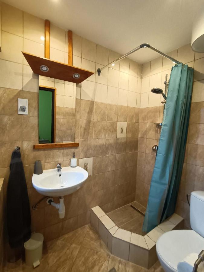 Hotel Toelgyfa Vendeghaz à Balatonszepezd Extérieur photo